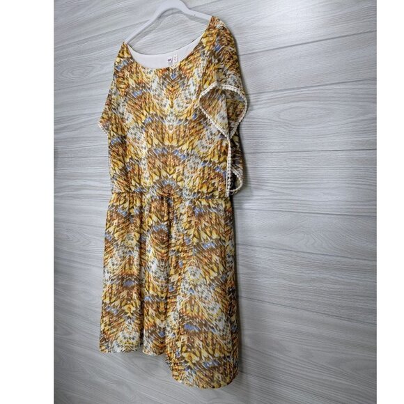 AUW 2X Flutter Sleeve Dress - Picture 2 of 5